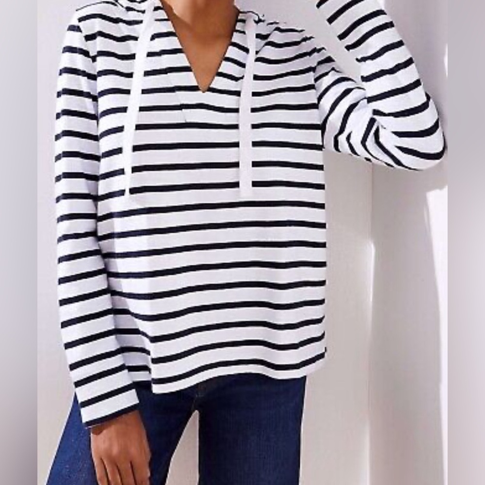 Ann Taylor LOFT Women's Beach Striped Hoodie light 100% Cotten size medium.